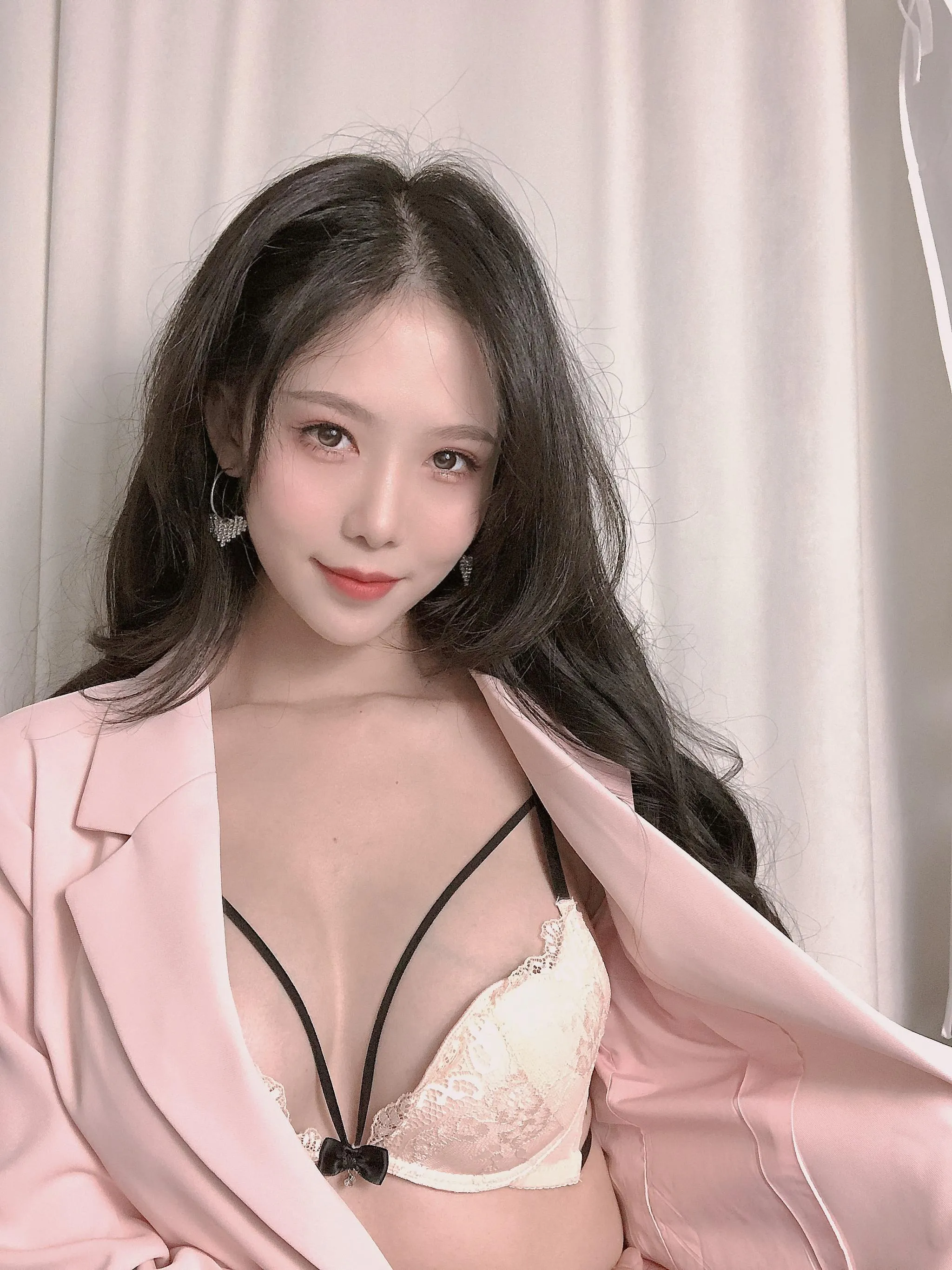 抖娘-利世 – NO.55 粉色西装 [26P]插图1